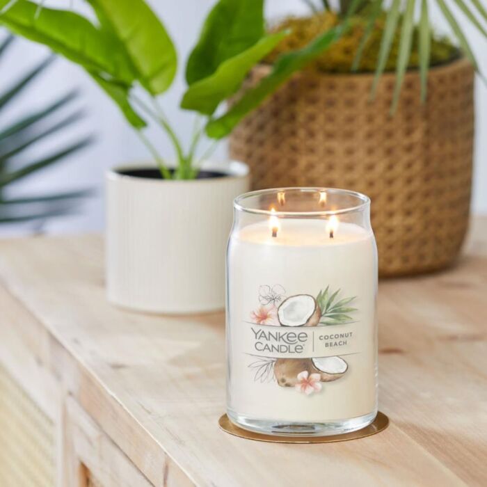 Yankee Candle Coconut Beach - Signature Large Jar